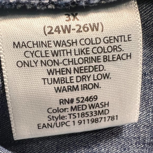 📌Terra & Sky Denim Dress with Smocked Neckline Wear On or Off Shoulders - Picture 11 of 13